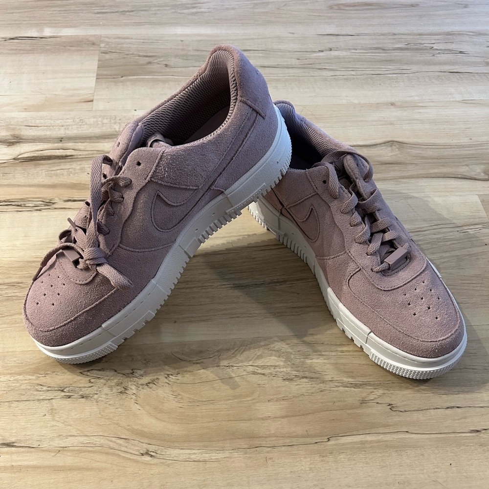 Nike Air Force 1 AF1 Low Pixel Plum Fog Purple White DQ5570-501 Women’s Sz: 12 - Picture 2 of 8